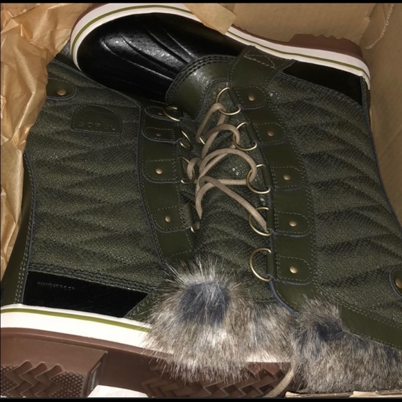 Sorel Boots - Picture 3 of 4